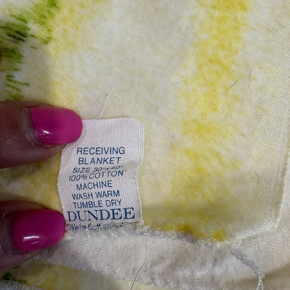Vtg Dundee 1980s Country Yellow Bear Bunny Cat Baby Receiving Blanket 26x38
